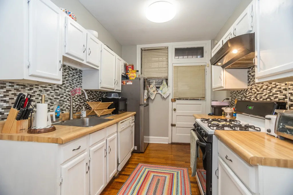 5457 South Ingleside Avenue Chicago IL 60615
