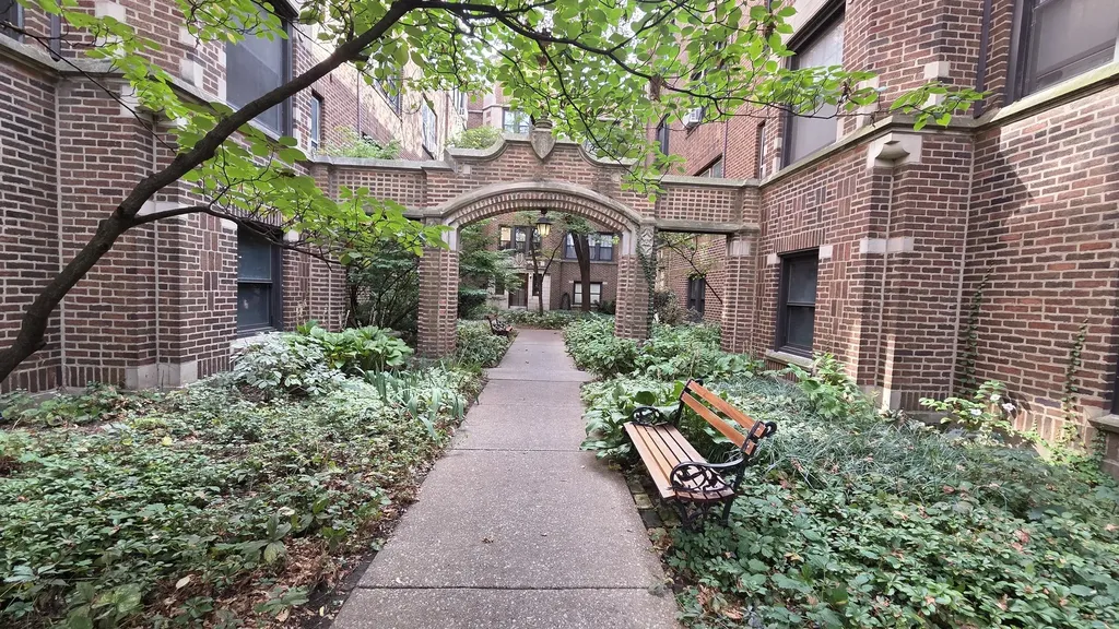 5457 South Ingleside Avenue Chicago IL 60615