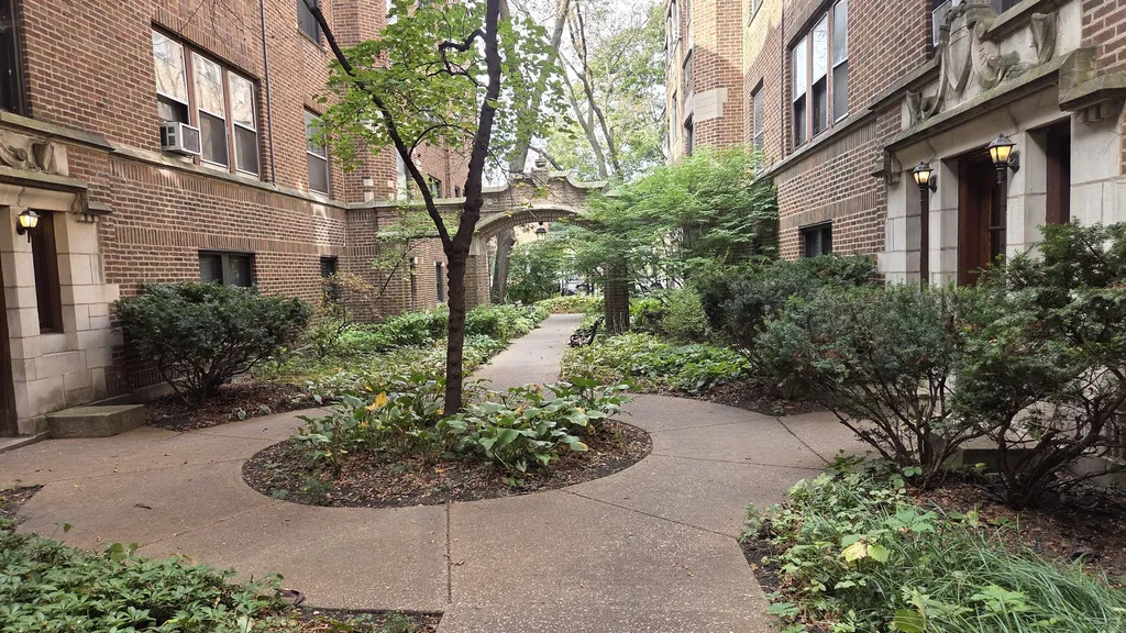 5457 South Ingleside Avenue Chicago IL 60615