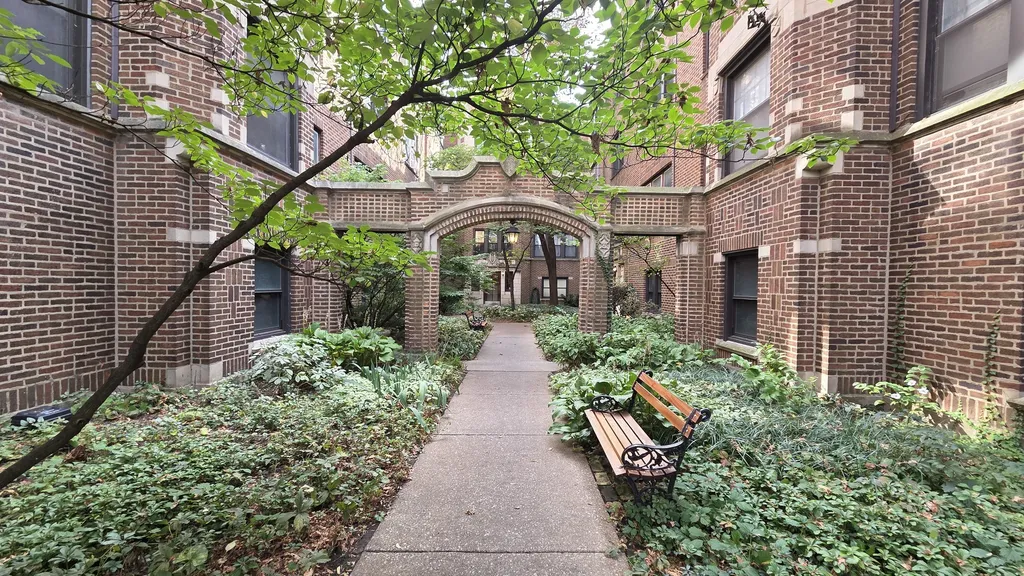 5457 South Ingleside Avenue Chicago IL 60615