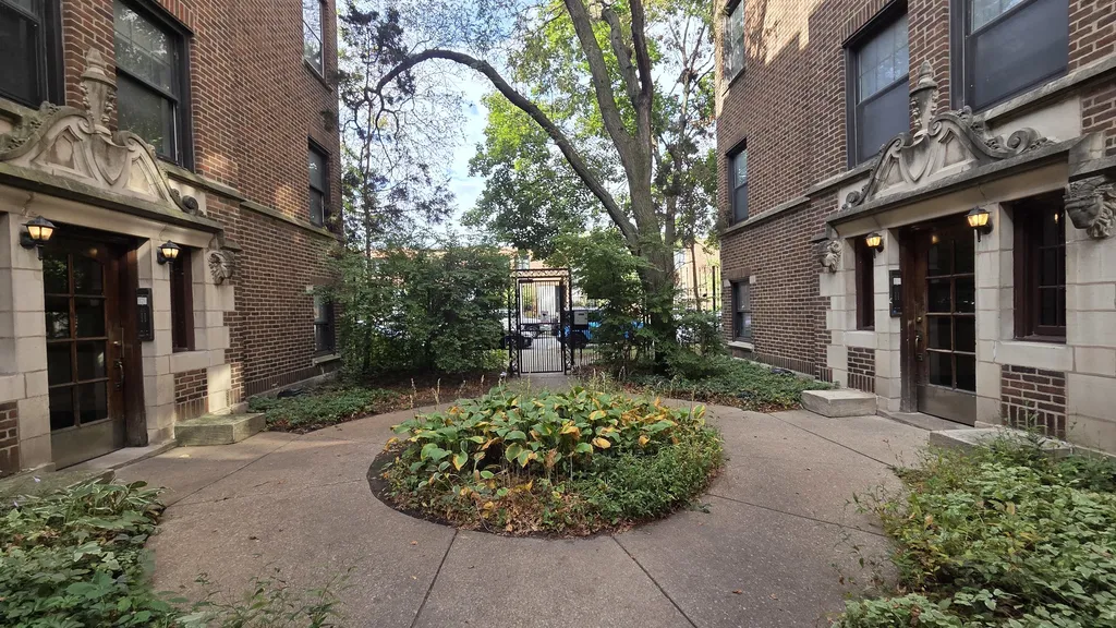 5457 South Ingleside Avenue Chicago IL 60615