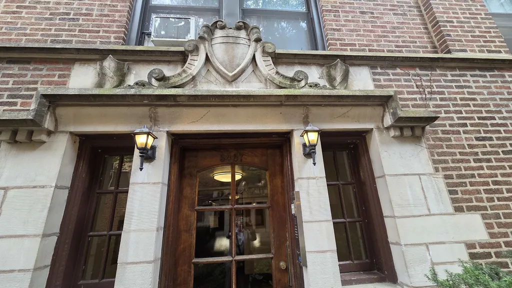 5457 South Ingleside Avenue Chicago IL 60615