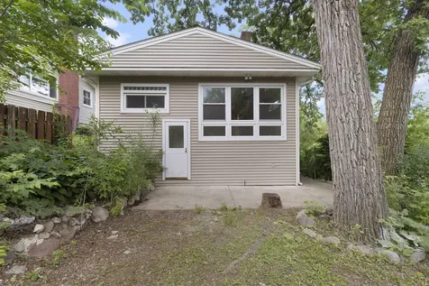 8717 Gardner Road Fox River Grove IL 60021