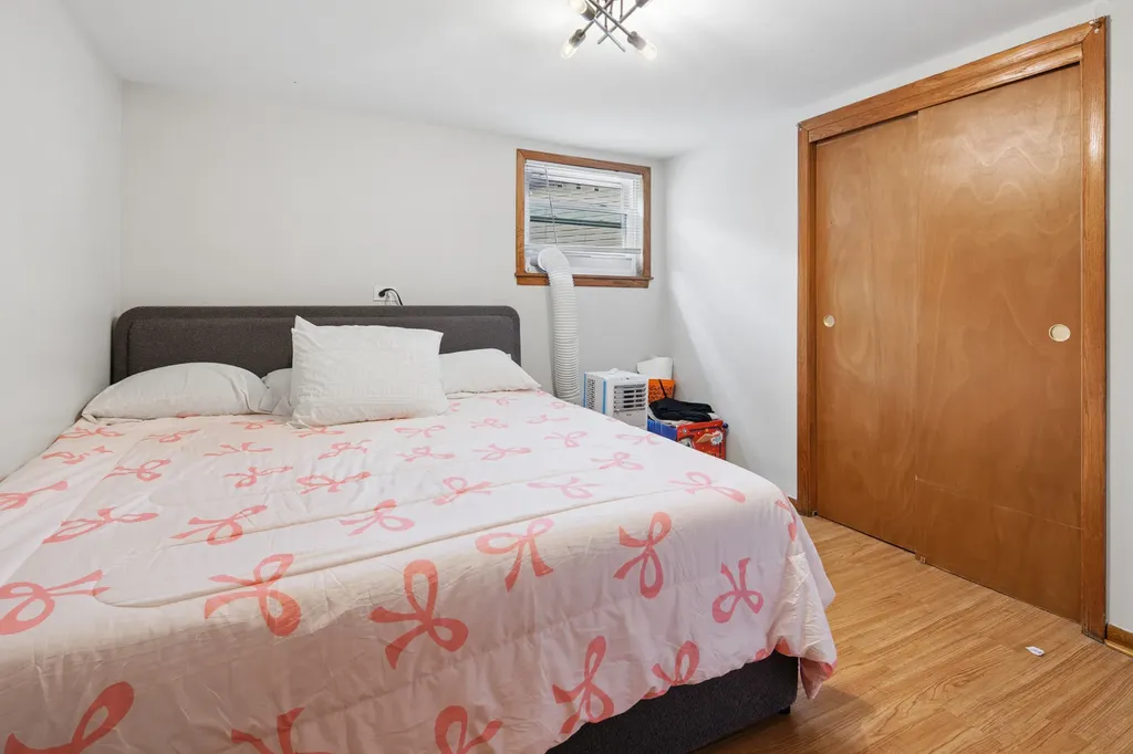4912 West Berteau Avenue Chicago IL 60641