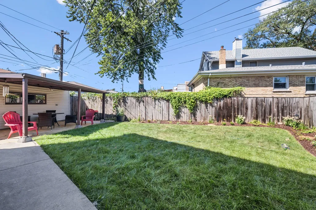 4912 West Berteau Avenue Chicago IL 60641