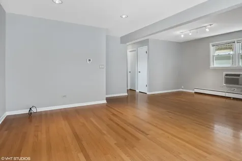4912 West Berteau Avenue Chicago IL 60641