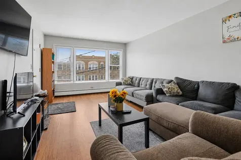 4912 West Berteau Avenue Chicago IL 60641