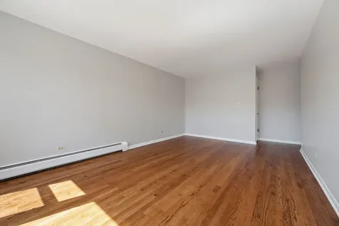 4912 West Berteau Avenue Chicago IL 60641