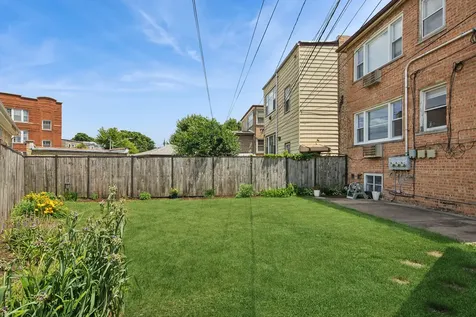 4912 West Berteau Avenue Chicago IL 60641