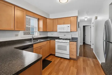 4912 West Berteau Avenue Chicago IL 60641