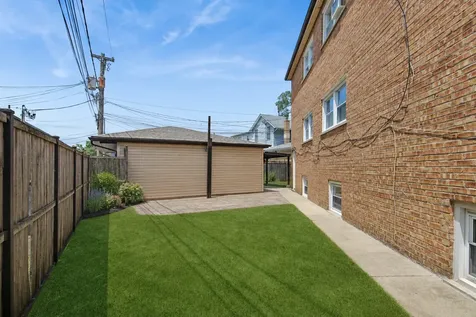 4912 West Berteau Avenue Chicago IL 60641