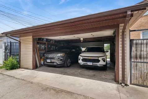 4912 West Berteau Avenue Chicago IL 60641
