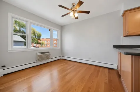 4912 West Berteau Avenue Chicago IL 60641