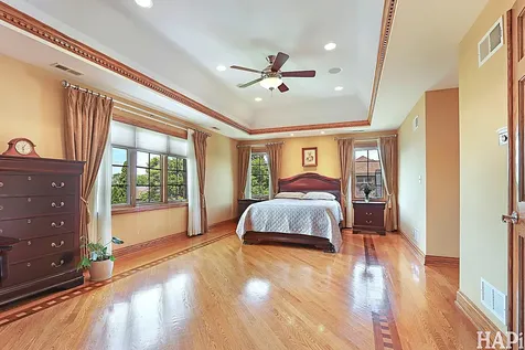 4842 North Vine Avenue Norridge IL 60706
