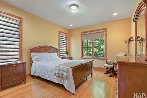 4842 North Vine Avenue Norridge IL 60706