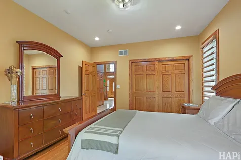 4842 North Vine Avenue Norridge IL 60706