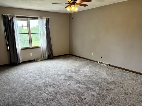 8819 Oak Drive Clinton IL 61727