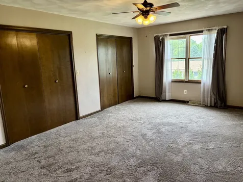 8819 Oak Drive Clinton IL 61727