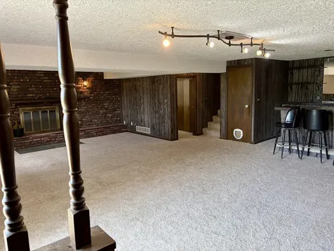 8819 Oak Drive Clinton IL 61727