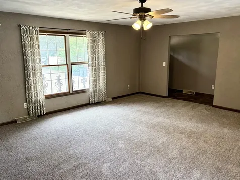 8819 Oak Drive Clinton IL 61727