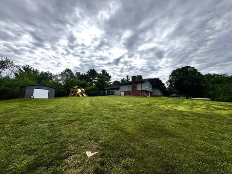 8819 Oak Drive Clinton IL 61727