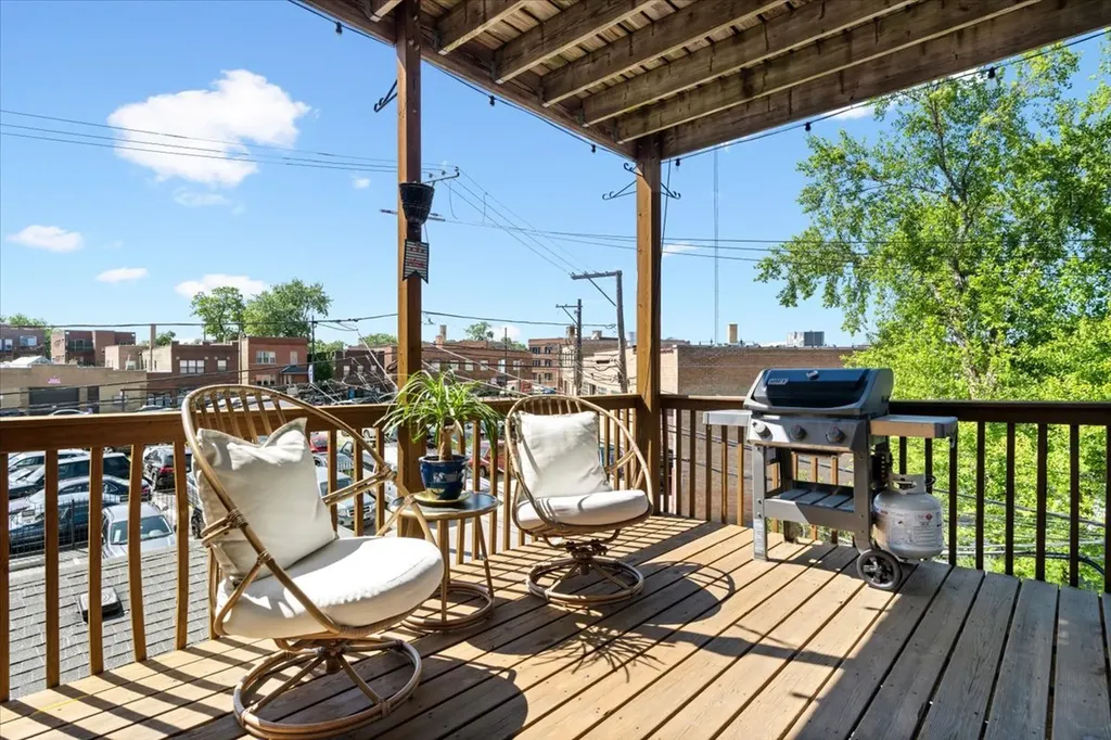 4232 North Harding Avenue Chicago IL 60618