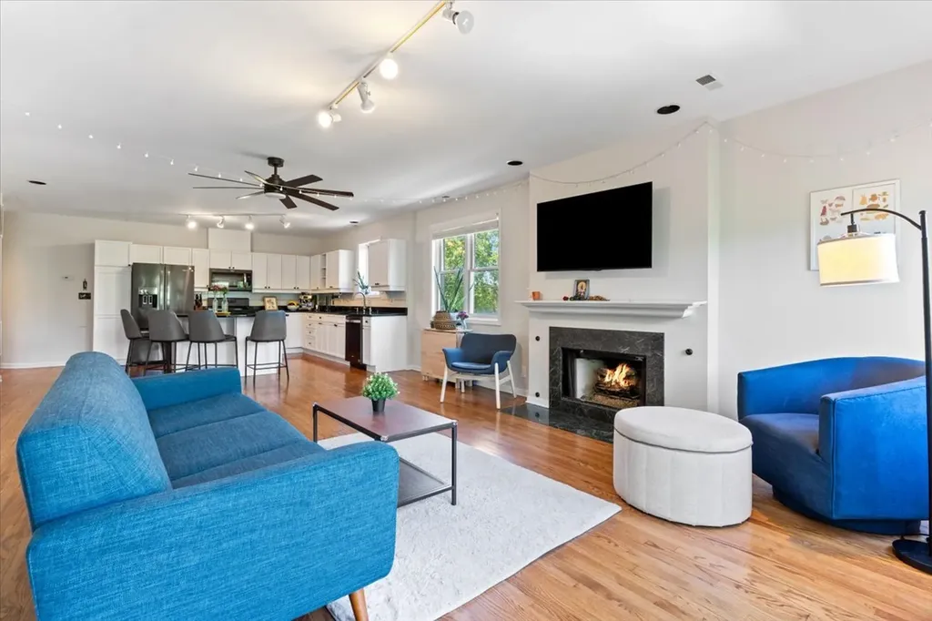 4232 North Harding Avenue Chicago IL 60618