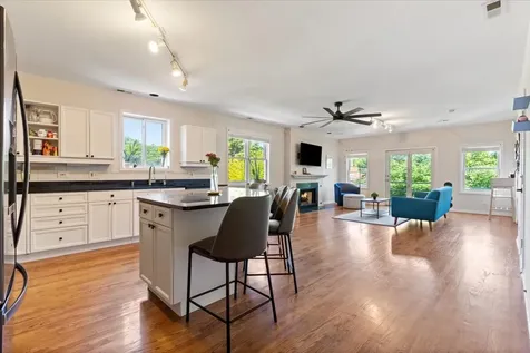 4232 North Harding Avenue Chicago IL 60618