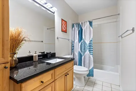 4232 North Harding Avenue Chicago IL 60618