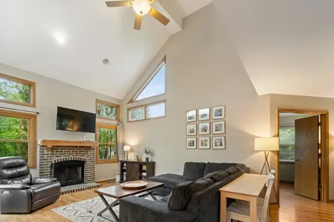 201 Conestoga Trail Cary IL 60013
