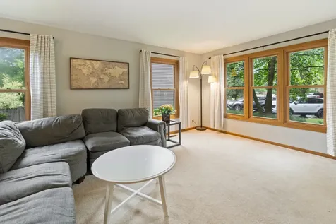 201 Conestoga Trail Cary IL 60013