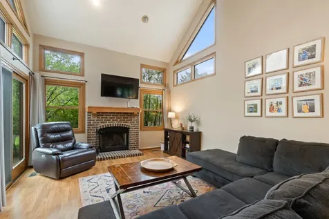 201 Conestoga Trail Cary IL 60013