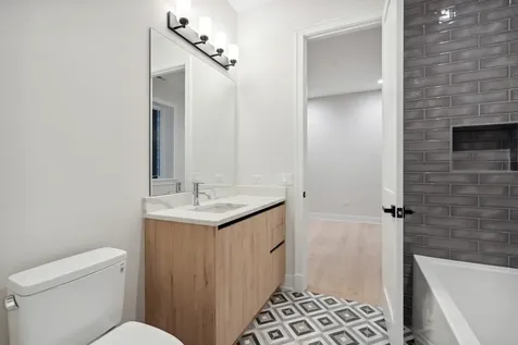 232 South Green Street Chicago IL 60607