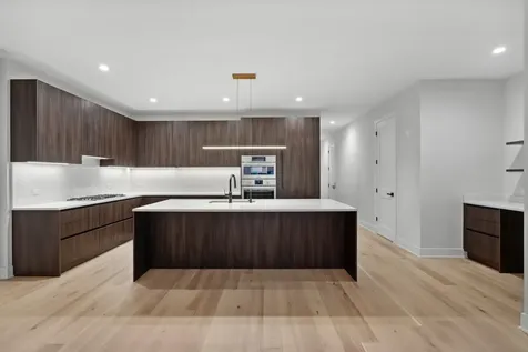 232 South Green Street Chicago IL 60607