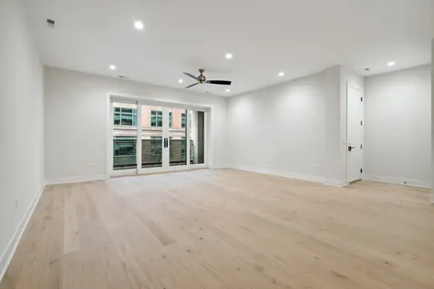 232 South Green Street Chicago IL 60607