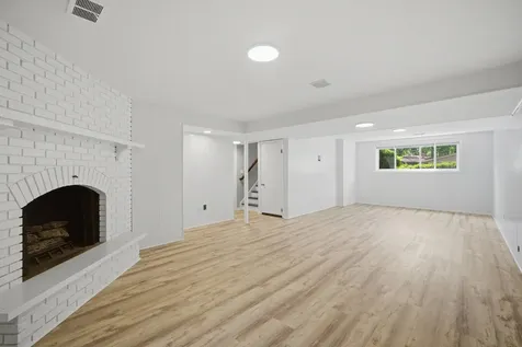 254 Dunbar Road Mundelein IL 60060