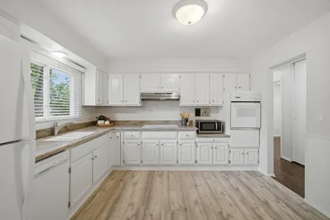 254 Dunbar Road Mundelein IL 60060