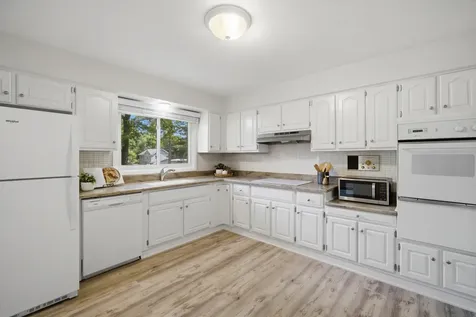 254 Dunbar Road Mundelein IL 60060