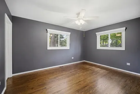 254 Dunbar Road Mundelein IL 60060