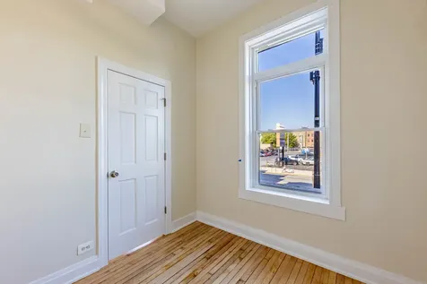 2137 North Western Avenue Chicago IL 60647