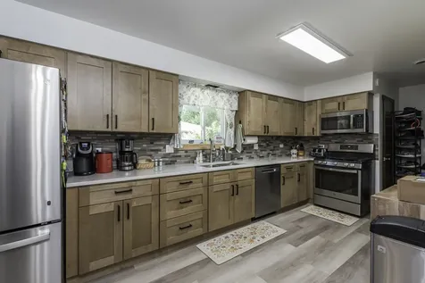 411 Thompson Avenue Winthrop Harbor IL 60096