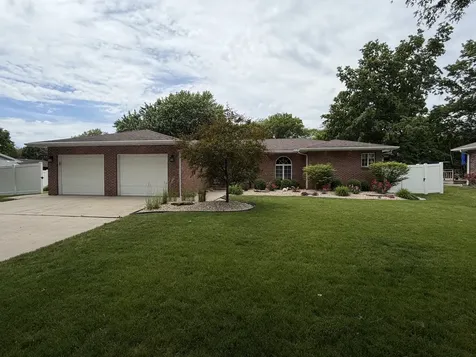 1804 Bruce Street Morris IL 60450