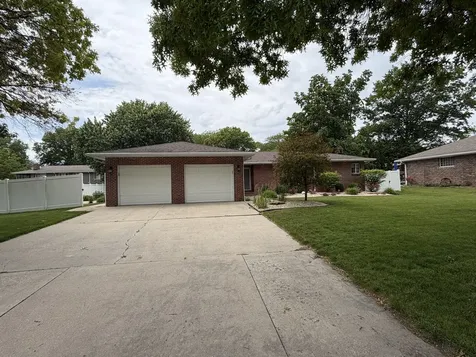 1804 Bruce Street Morris IL 60450