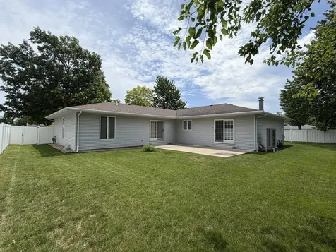 1804 Bruce Street Morris IL 60450