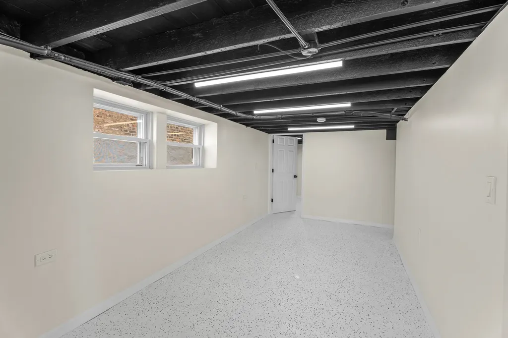 4948 South Tripp Avenue Chicago IL 60632