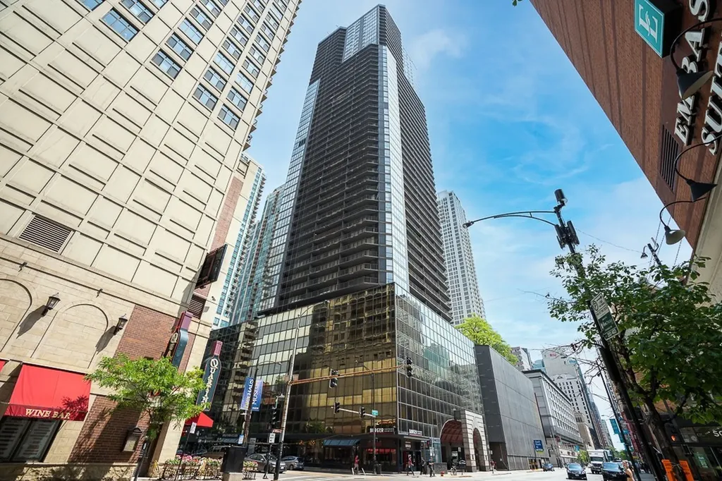 10 East Ontario Street Chicago IL 60611