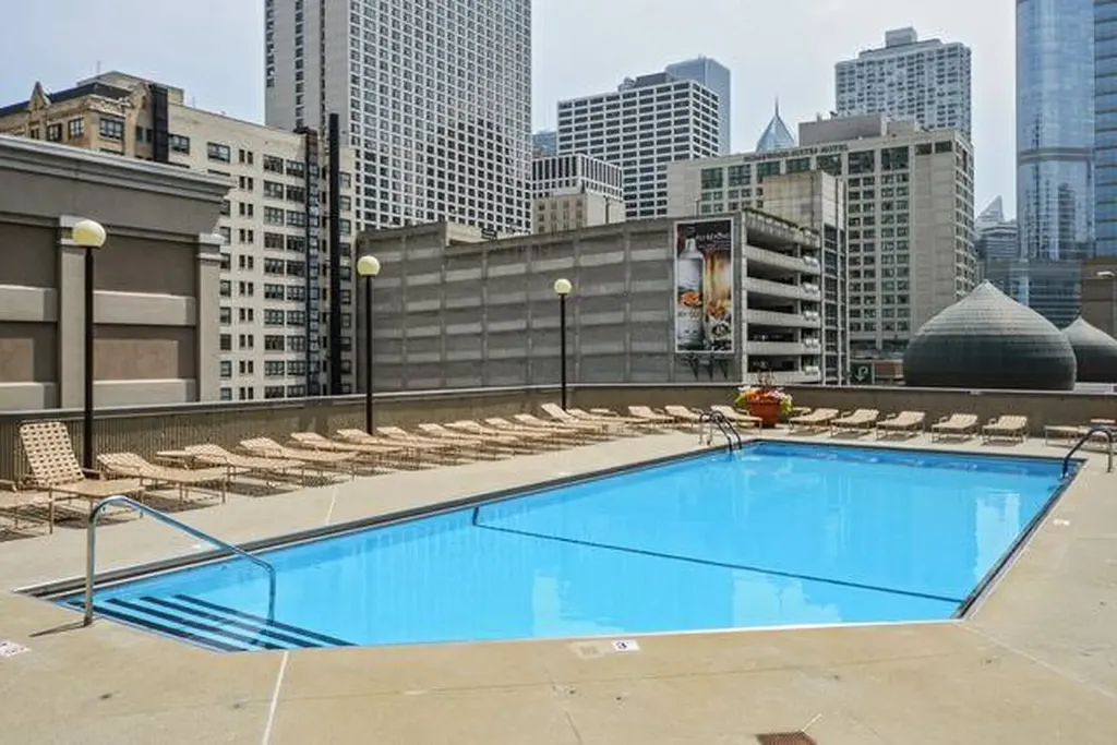 10 East Ontario Street Chicago IL 60611