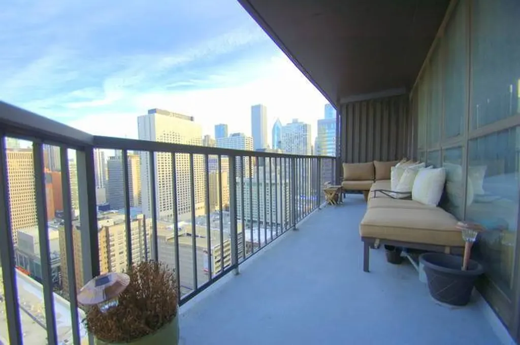 10 East Ontario Street Chicago IL 60611