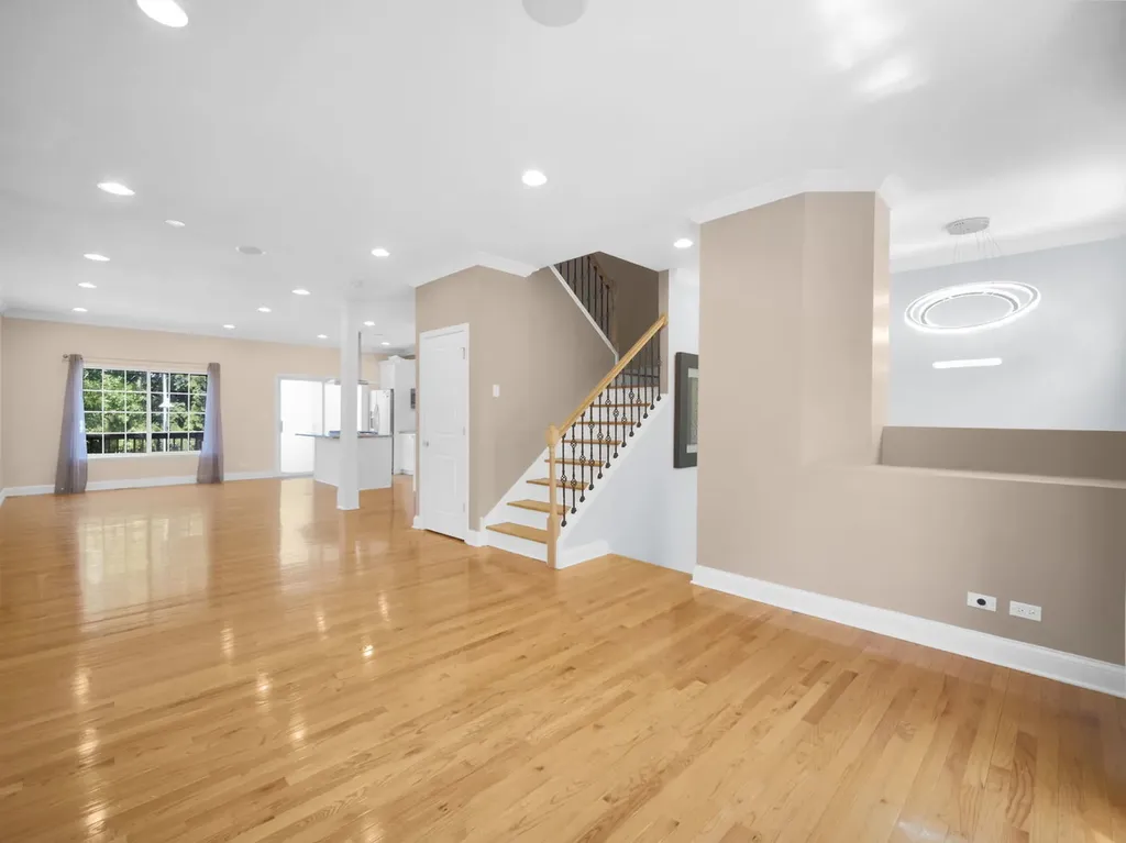 219 Willow Boulevard Willow Springs IL 60480