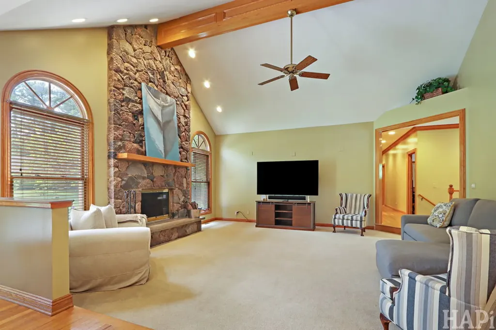 23925 West Grass Lake Road Antioch IL 60002